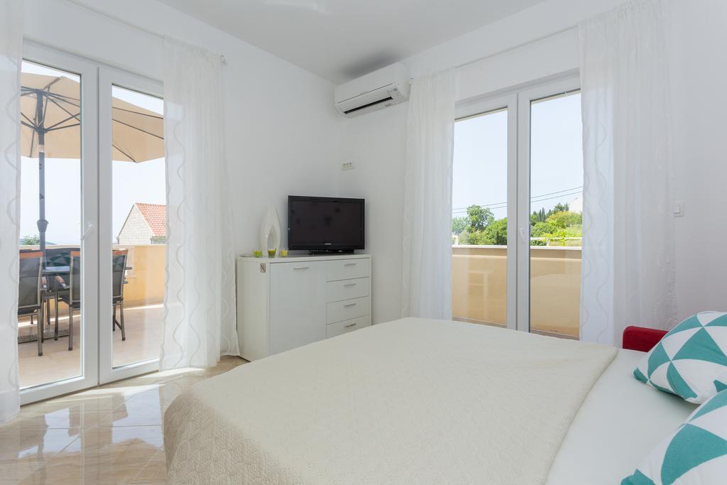Apartment & Room Ladisic Orasac Exterior foto